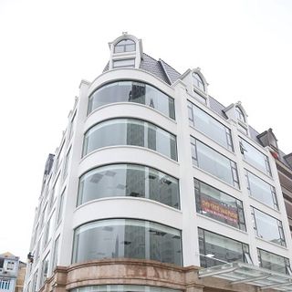 Cho thuê mặt bằng làm showroom hiện đại tại Cầu Giấy
