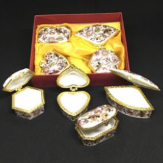 Hộp 4 cái hoa văn đựng quà bằng gốm sứ bốn mẫu mini