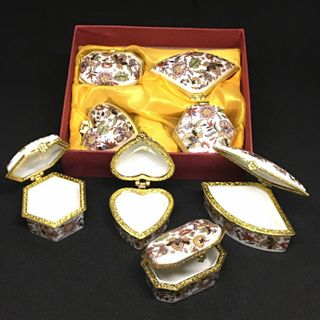 Hộp 4 cái hoa văn đựng quà bằng gốm sứ bốn mẫu mini