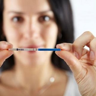 Que thử thai HCG TRUELINE