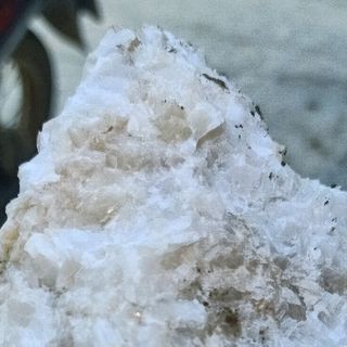 thạch anh trắng nguyên khối