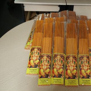 Nhang thần tài Thái Lan