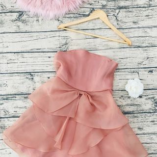ĐẦM VOAN XÒE CÚP NGỰC