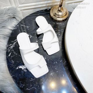 dép bản xỏ ngón