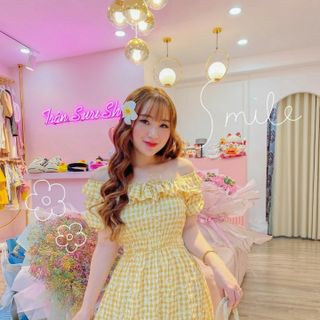 Đầm hoa cúc bẹt vai
