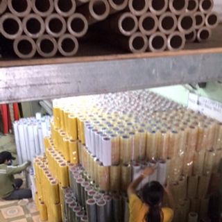 Xốp 2 mat vang đen