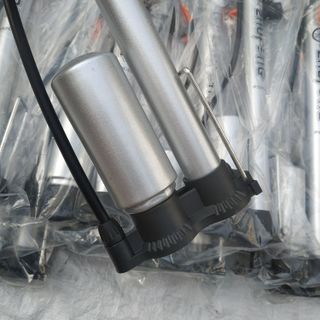 Bơm xe - Hàn Quốc