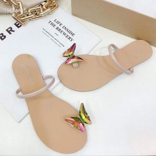 dép xỏ khoá bướm