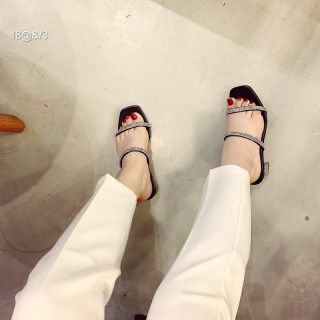 dép 2 quai kim tuyến