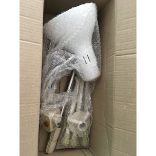 Đèn gù hồng ngoại TNE chân đèn cao 1m7