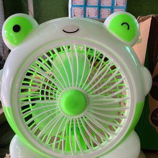 Quạt mini hình thú kute về nhiều