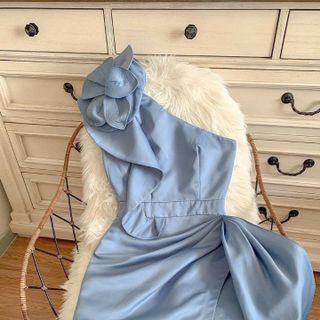 ĐẦM BODY LỆCH VAI XẺ ĐÙI