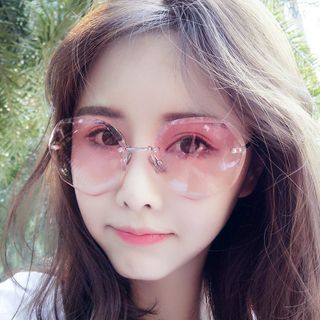 Kính nữ lục giác
