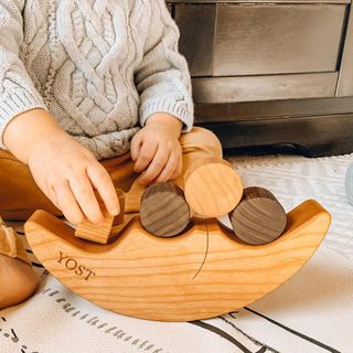 Cân bằng mặt trăng ( gỗ thông )