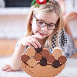 Cân bằng mặt trăng ( gỗ thông )