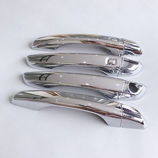 Tay nắm cửa và hõm tay dòng xe ô tô Hyundai Accent 2018