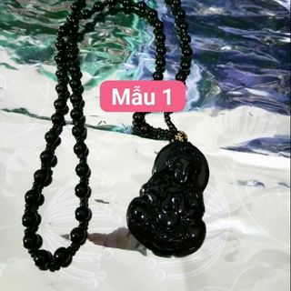 Dây chuyền phong thủy mặt đá cầm rất nặng tay