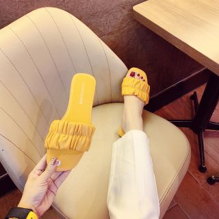 Dép quai ngang bẽox