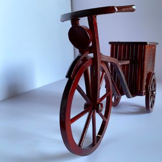 Xe 3 bánh kéo thùng gỗ trang trí