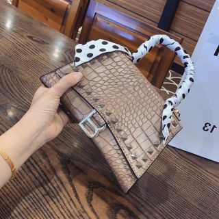 Túi xách nữ khoá B