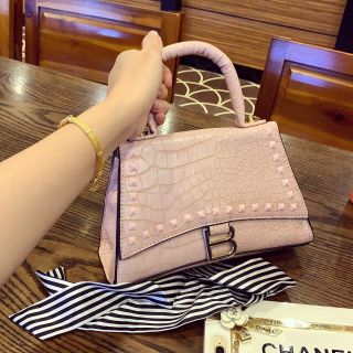 Túi xách nữ khoá B