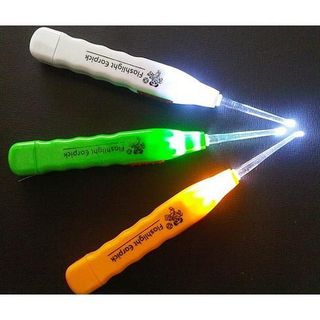 Dụng cụ Lấy ráy tai có đèn soi an toàn cho bé