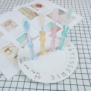 SET 4 BÀN CHẢI HÌNH THÚ CHO BÉ