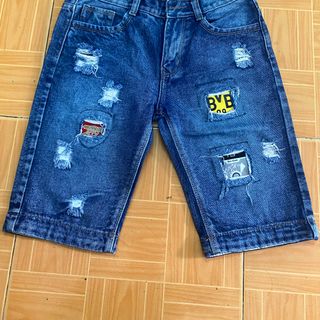 Quần Short jean rách