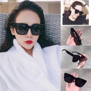Kính Râm Chữ V Gọng To Sang Chảnh
