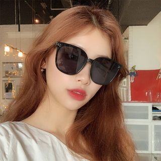 Kính 3 chấmSiêu HotKính phong cách Hàn Quốc dành cho nữ