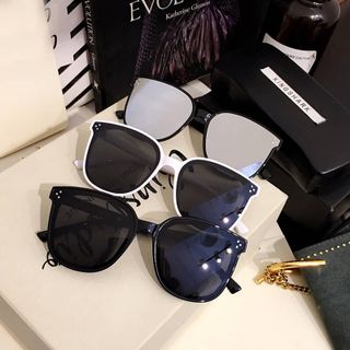 Kính 3 chấmSiêu HotKính phong cách Hàn Quốc dành cho nữ
