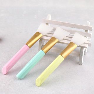 Cọ silicon mềm dẻo dùng để trộn mặt nạ tự làm siêu rẻ