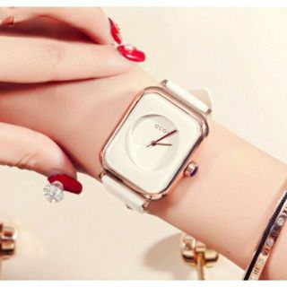 Đồng Hồ Cao CấpHộp Tặng Kèm Lắc Tay Siêu Xinh