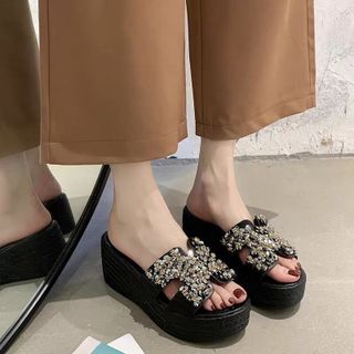 Dép đế xuống đính đá