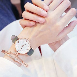 Đồng Hồ Thời Trang Candycat Dây Nhung