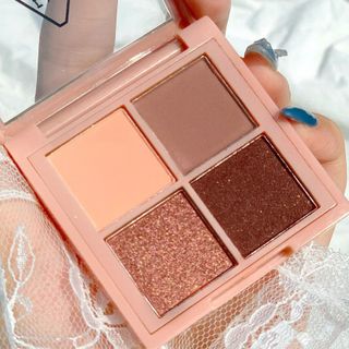 Bảng Phấn Mắt Nhũ DIKALU 4 Ô Glint Bomb