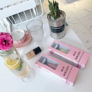Máy rửa mặt cảm ứng nanotouch - đầu cọ làm bằng cao su non mềm mại giúp làm sạch bề mặt da như siêu nhân
