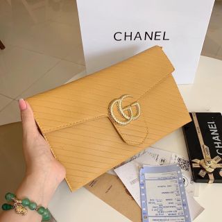 Ví da nữ cầm tay
