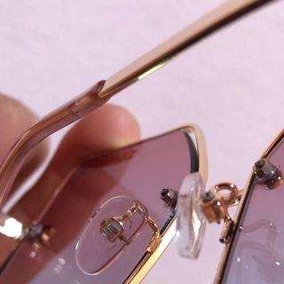 Cnel nữ mắt hở