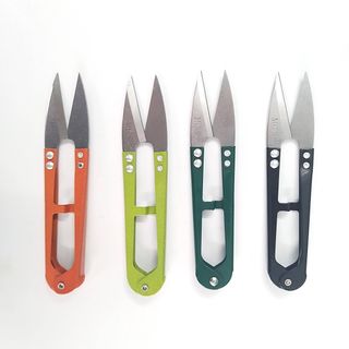 Kéo cắt chỉ MGS