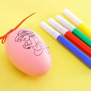 Bộ trứng và 4 cây bút