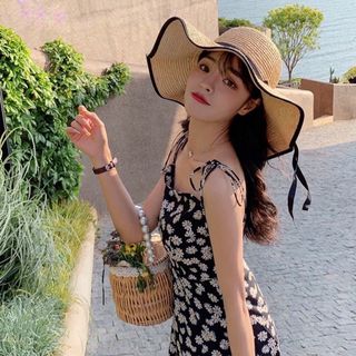 Đầm hoa cucsc nhí hay dây nơ form ngắn