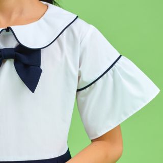 Đầm học sinh tay xòe viền