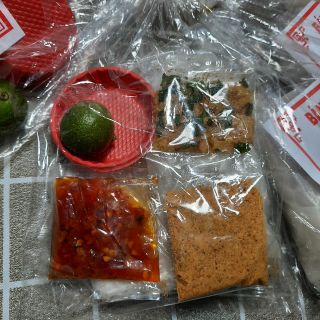 Bánh tráng muối nhuyễn ớt tắt hành phi siêu cay