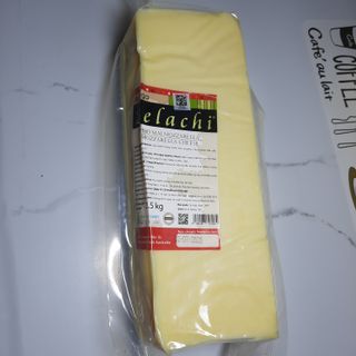 Phô mai mozzarella nguyên khối
