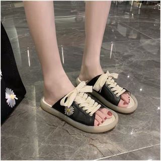 Dép cột dây quài ngang