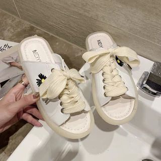 Dép cột dây quài ngang