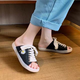 Dép cột dây quài ngang