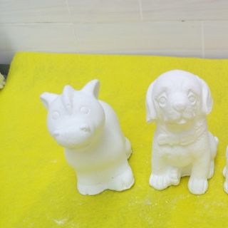 Bộ 50 tượng , 50 Cây cọ 10 khay, 12 màu nước. Giá 300k