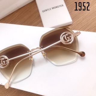 MẮT KÍNH 1952